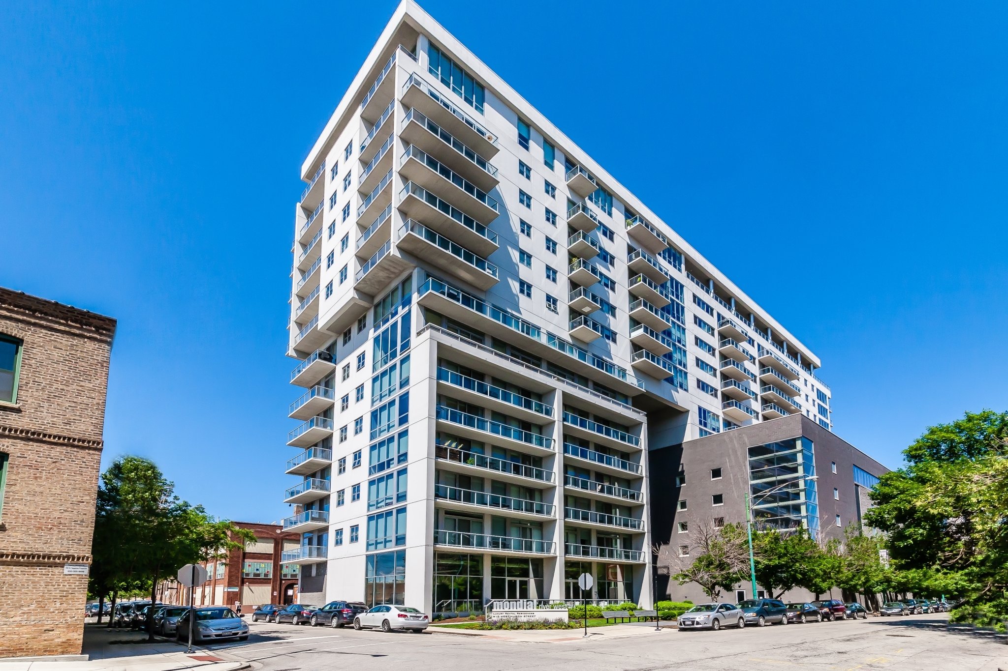 Lincoln Property Company Properties Mondial River West