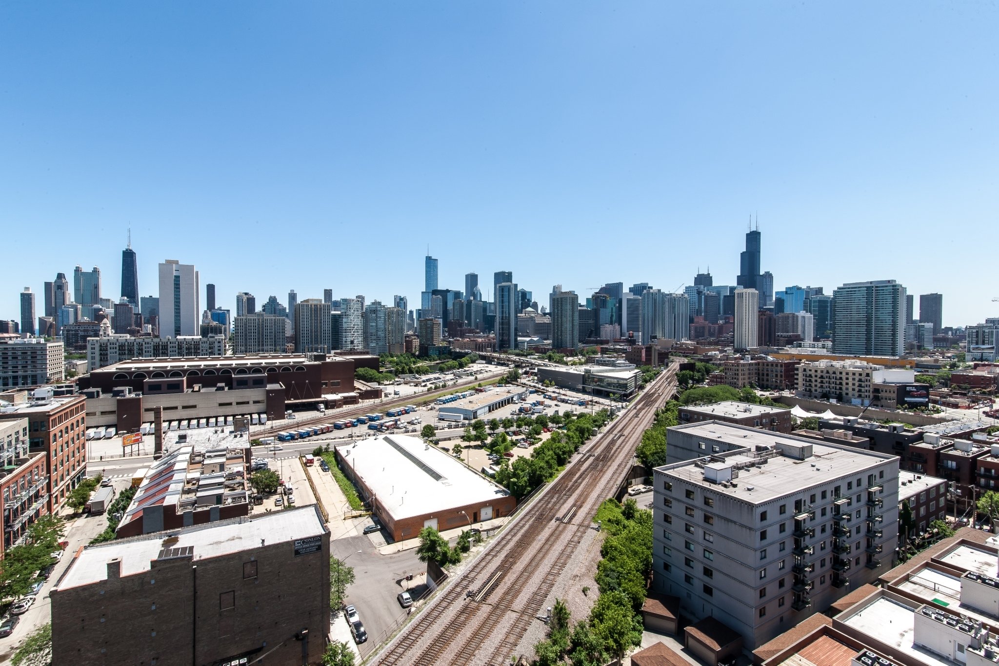 Lincoln Property Company Properties Mondial River West