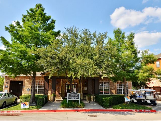 Lincoln Property Company Properties Parkways On