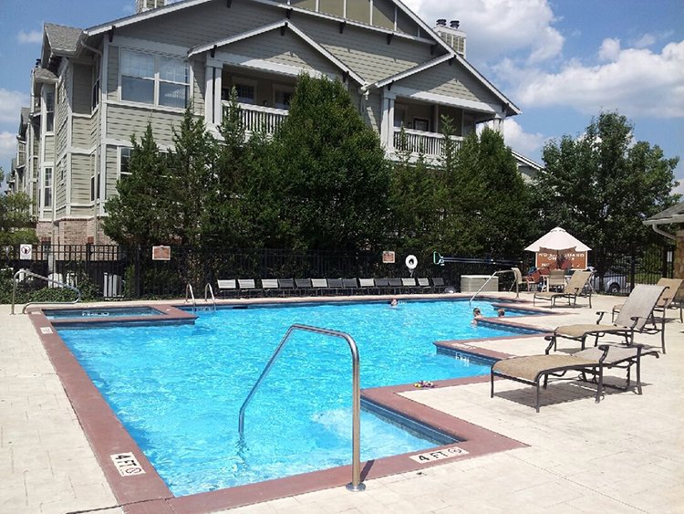 Lincoln Property Company Properties Drexel At Oakley Cincinnati Oh