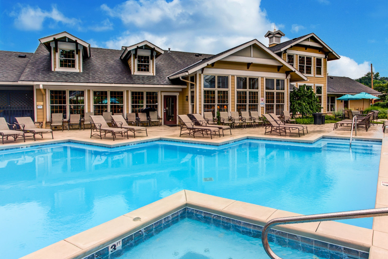 Lincoln Property Company Properties Drexel At Oakley
