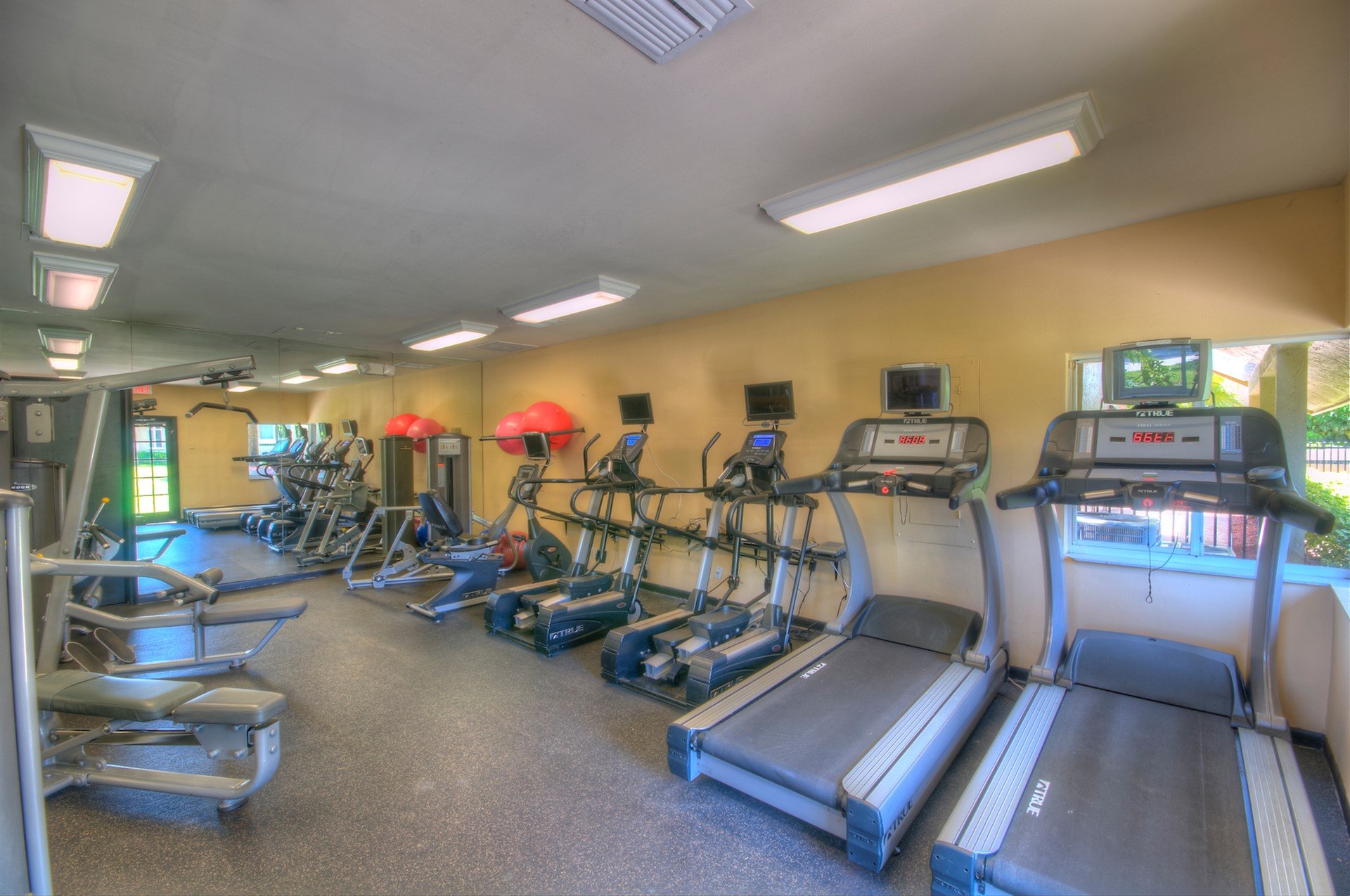 Lincoln Property Company Properties Boca Arbor Club