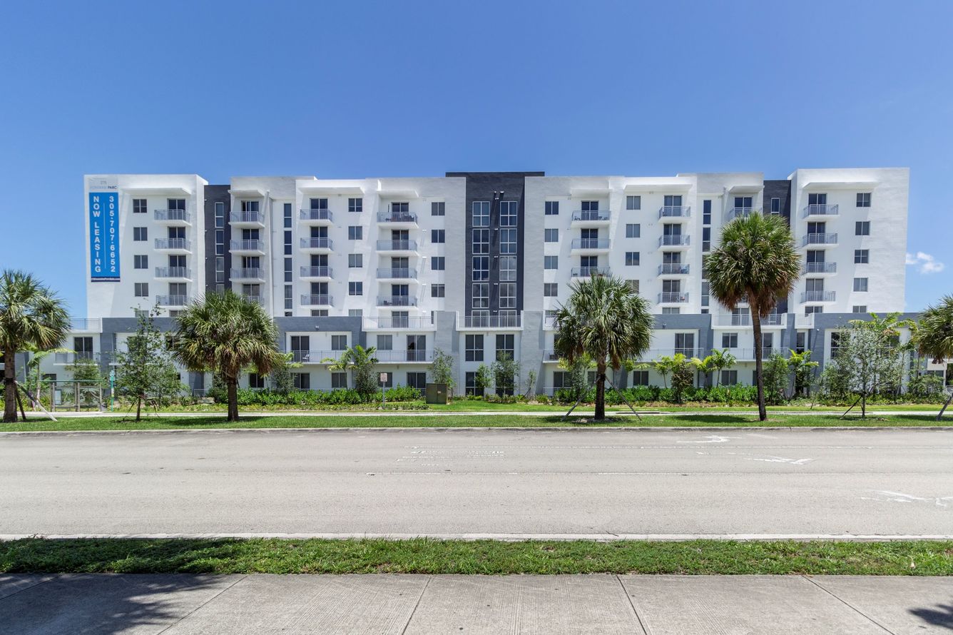 Lincoln Property Company Properties 275 Fontaine Parc