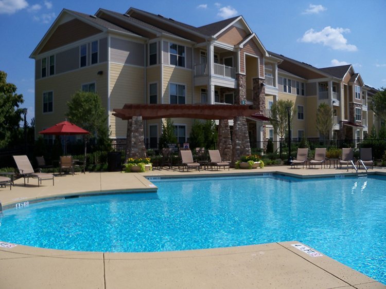 Lincoln Property Company Properties The Grove at Waterford Crossing