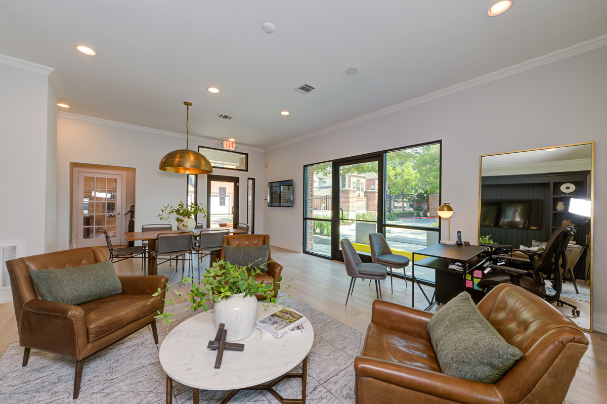 Lincoln Property Company Properties Courts At Bent Tree