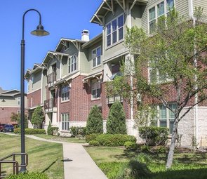 Lincoln Property Company Properties Mustang Park Apartments