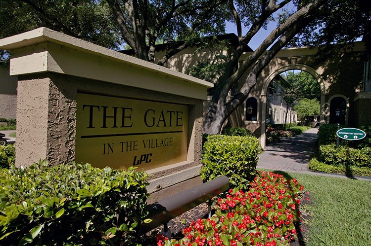 Lincoln Property Company - Properties - Gate In The ...