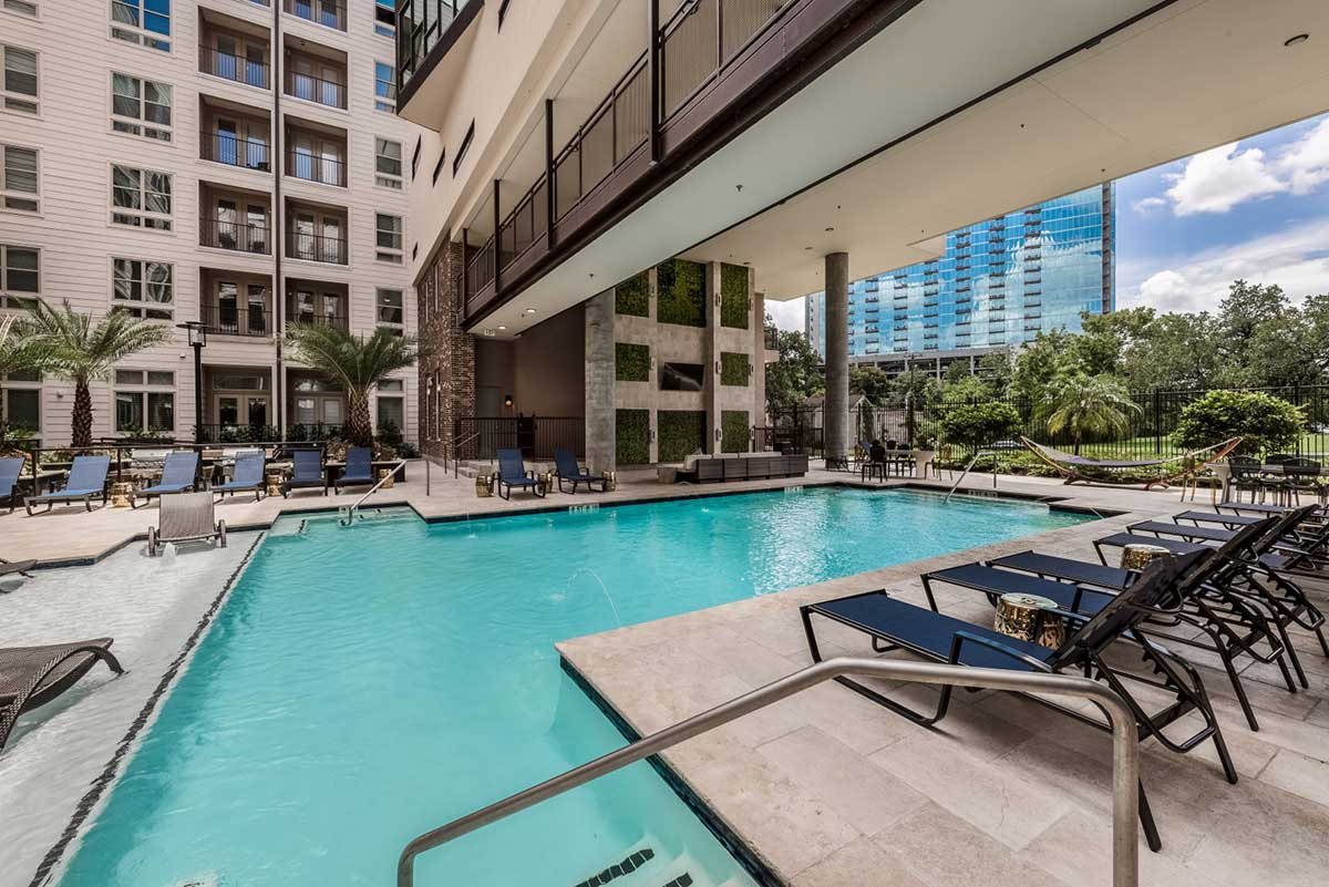 Lincoln Property Company Properties 5755 Hermann Park Houston