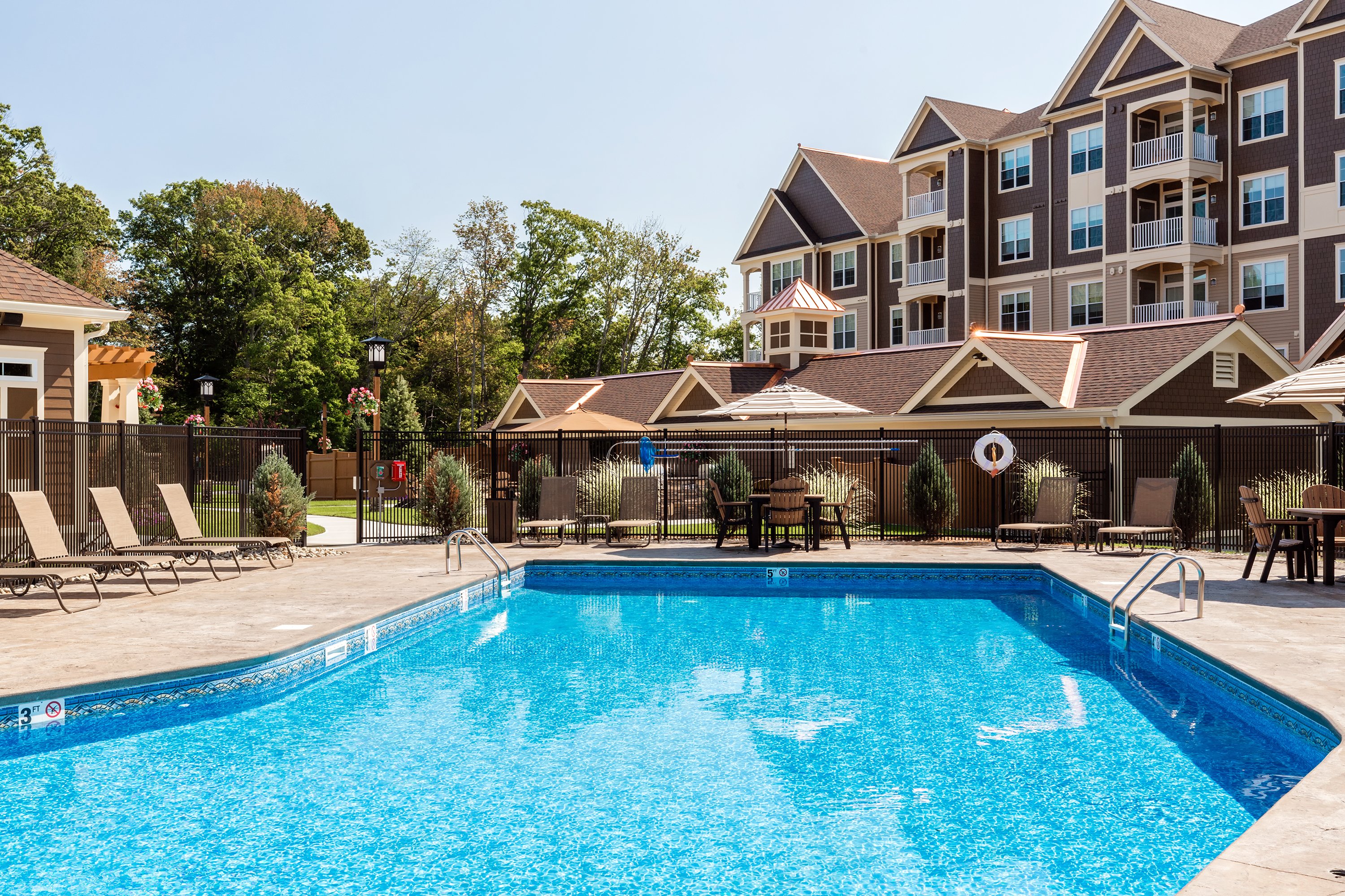 Lincoln Property Company Properties Balsam Place Tewksbury Ma