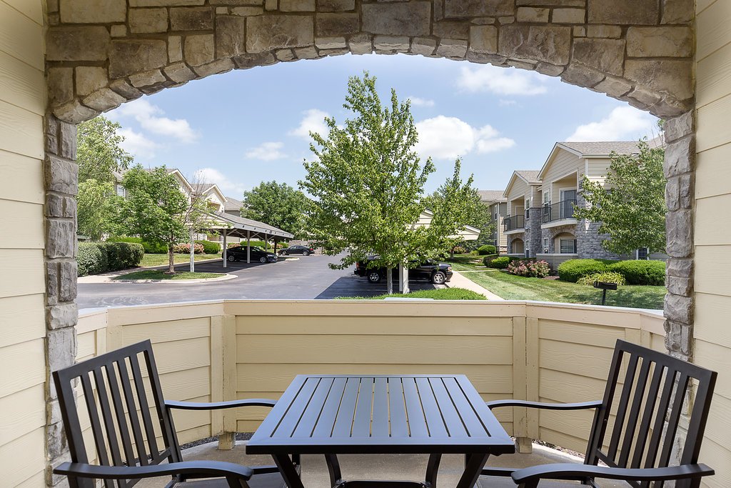 Lincoln Property Company - Properties - The Highlands North And South Overland Park Ks
