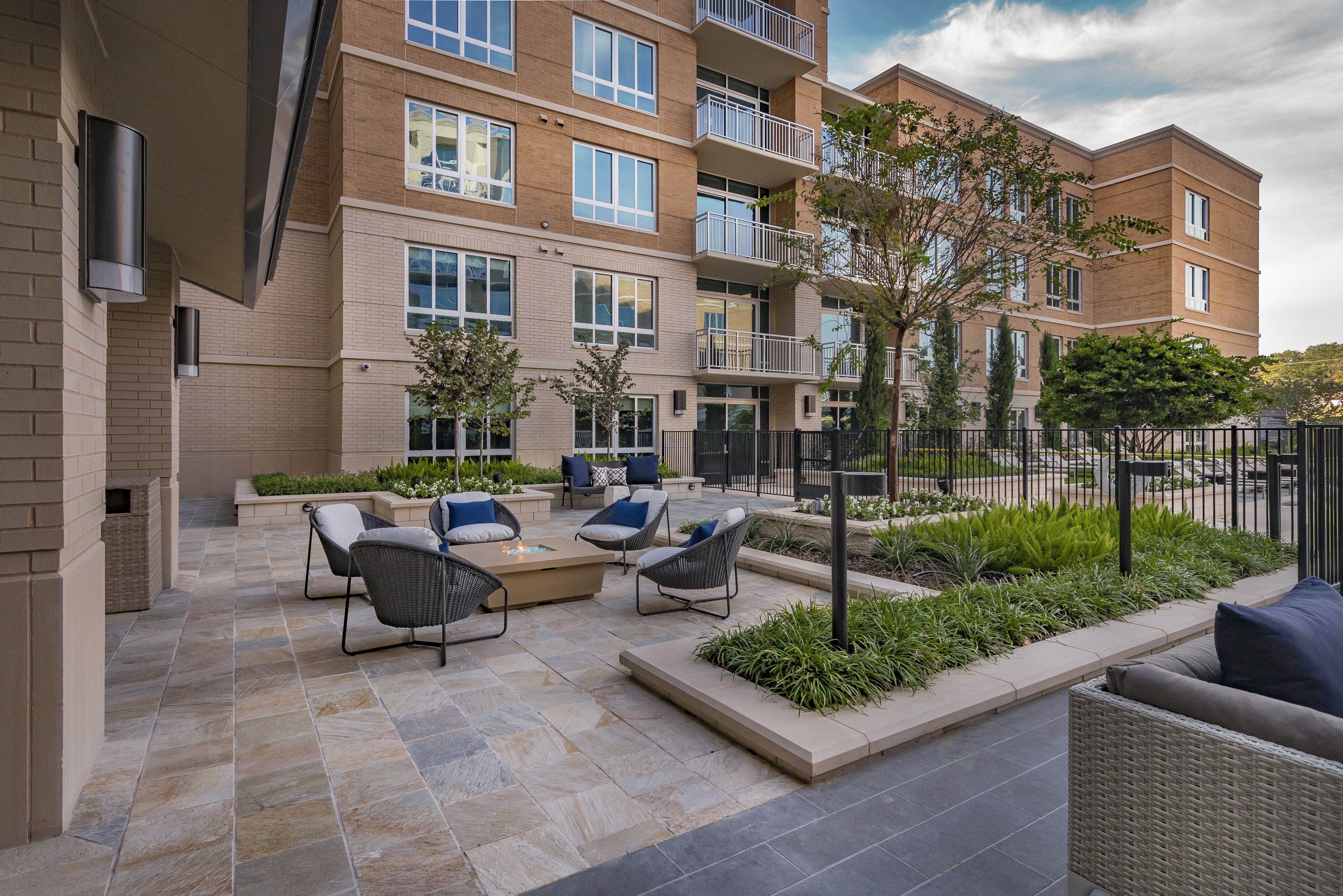 Lincoln Property Company Properties Preston Hollow Village Dallas Texas