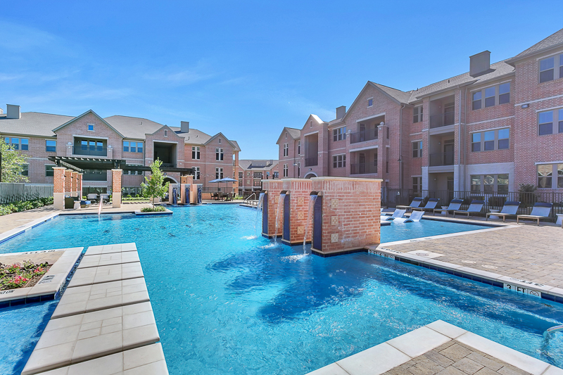 Lincoln Property Company - Properties - Lincoln Kessler Park Dallas Tx