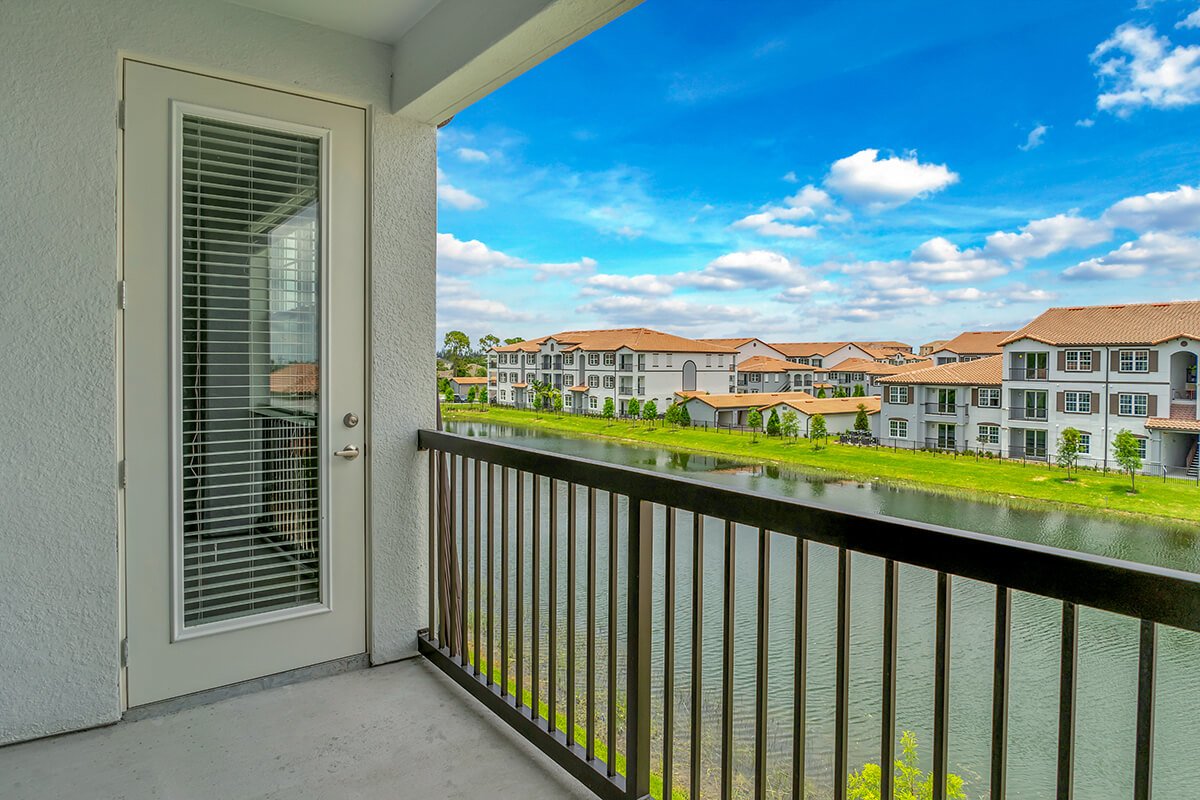Lincoln Property Company Properties Venetian Apartments Ft