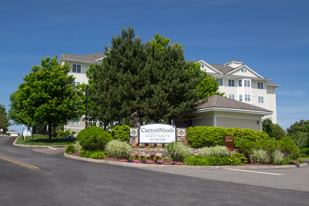 Lincoln Property Company Properties Canton Woods Canton Ma