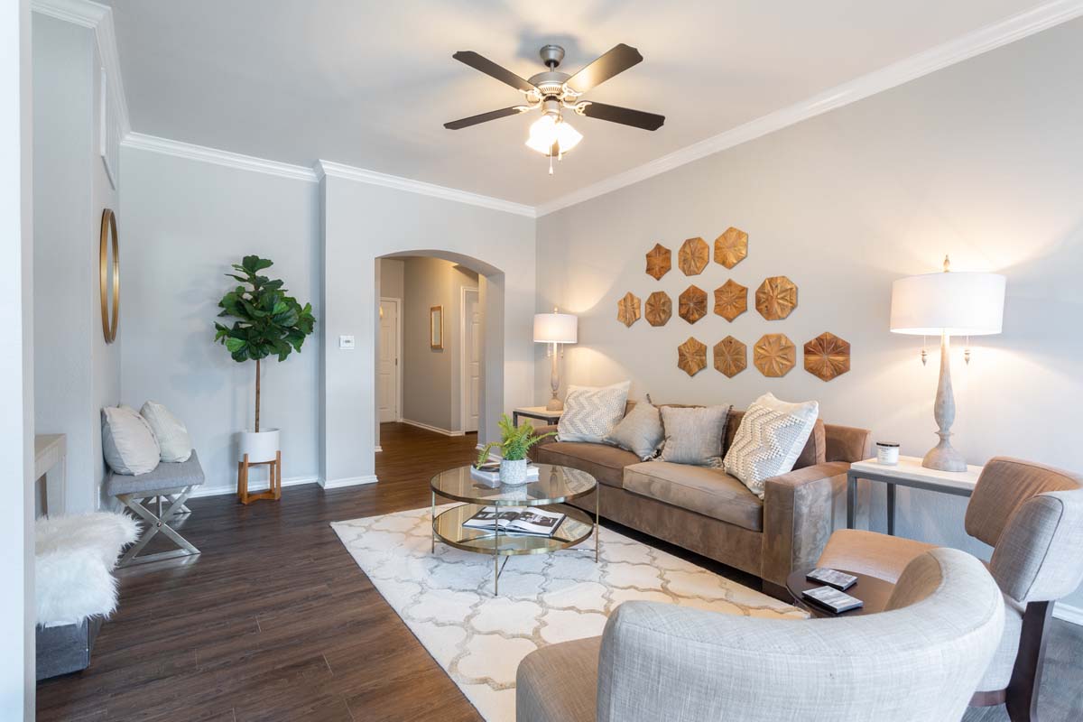 Lincoln Property Company Properties Eastbridge Apartments