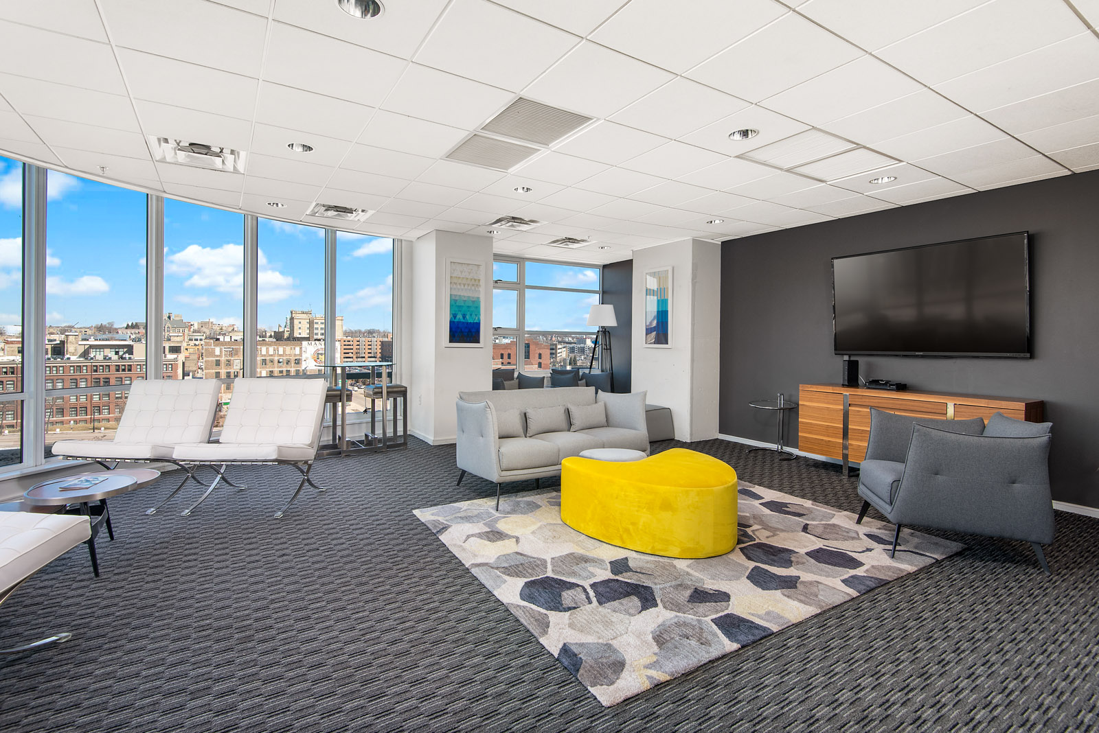 Lincoln Property Company Properties Moderne Milwaukee Wi
