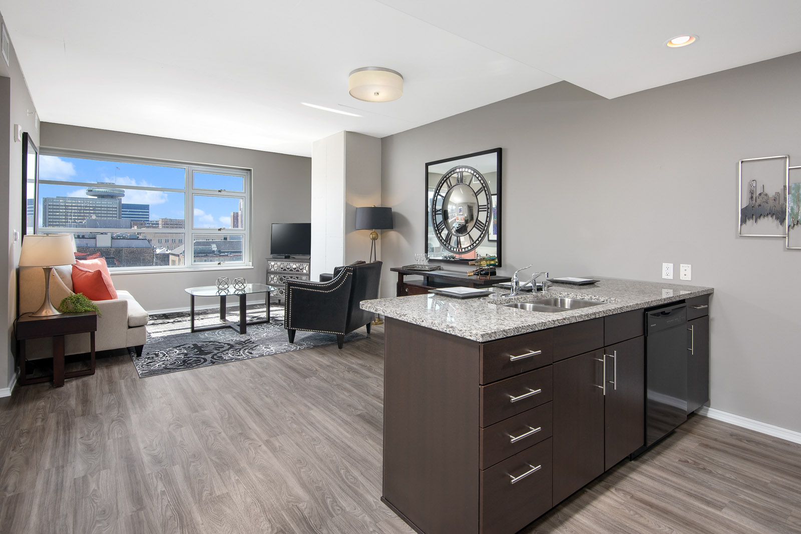 Lincoln Property Company Properties Moderne Milwaukee Wi