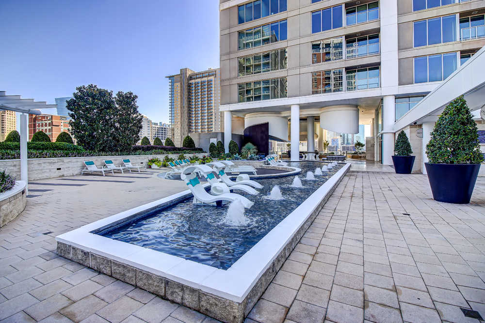 Lincoln Property Company Properties The Cirque Dallas Tx